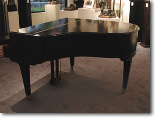 Chickering side view lid closed